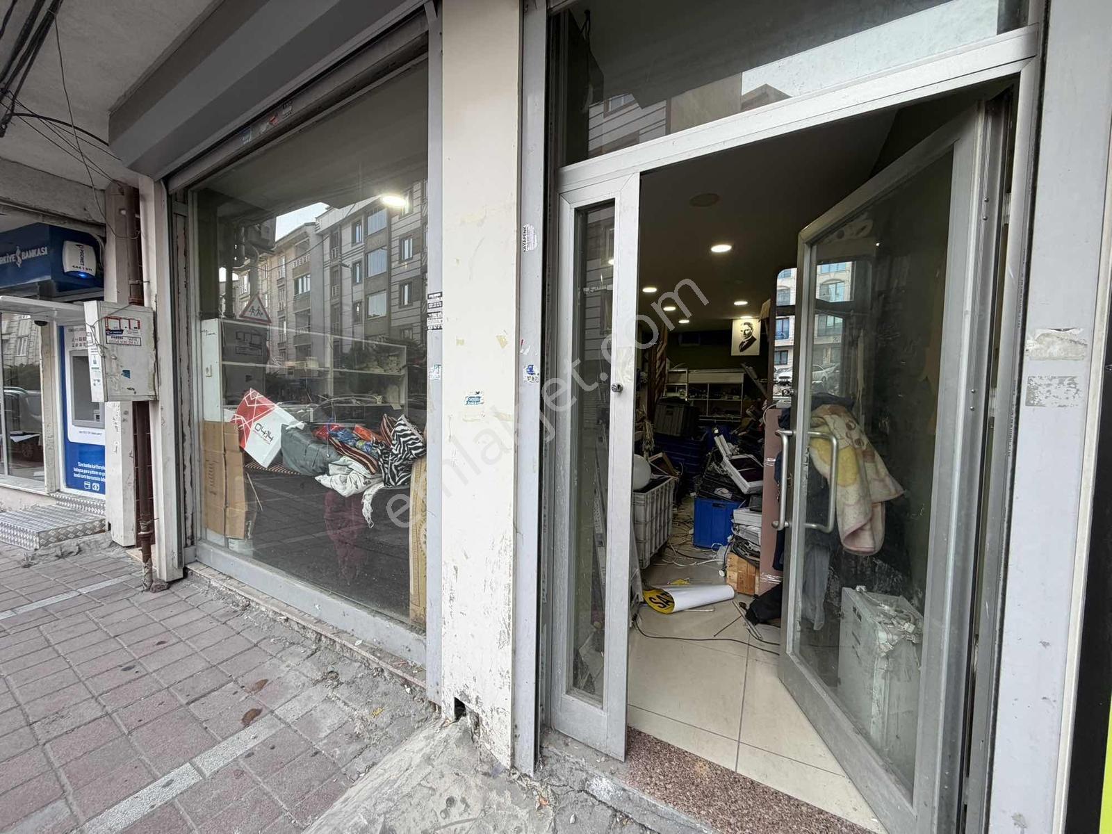 Esenyurt Atalay Caddesi 130m2 Cadde Üzeri Satılık Depolu Dükkan - Görsel 2