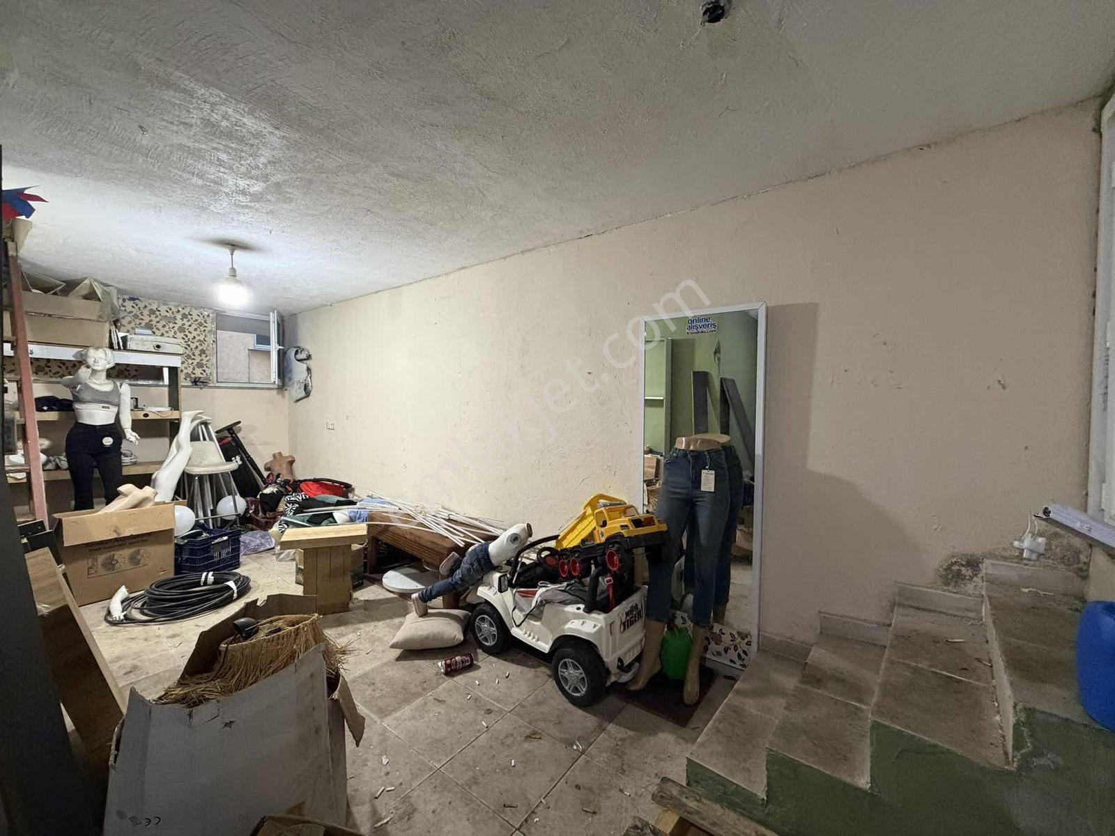 Esenyurt Atalay Caddesi 130m2 Cadde Üzeri Satılık Depolu Dükkan - Görsel 17