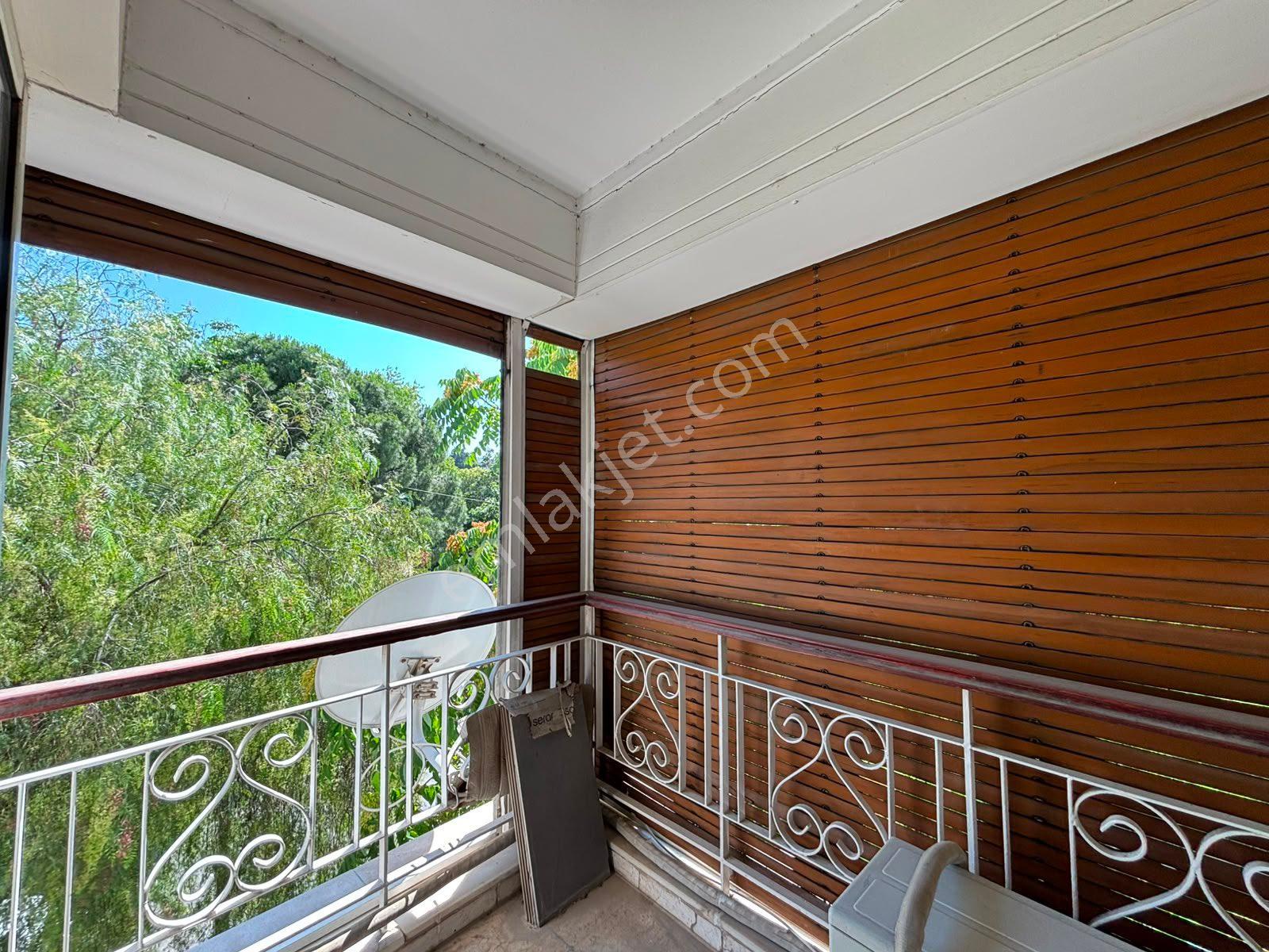 Alsancak Vasıf Çınar'da Köşe, Otoparklı 2.kat 1+1 Eşyalı Kiralık - Görsel 8