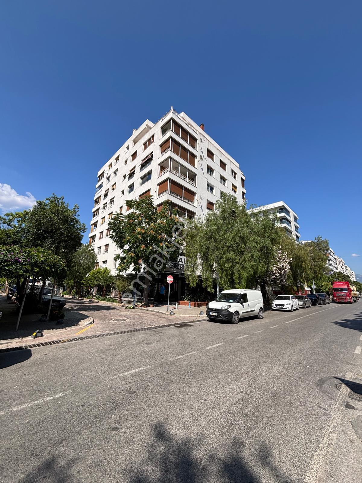Alsancak Vasıf Çınar'da Köşe, Otoparklı 2.kat 1+1 Eşyalı Kiralık - Görsel 25