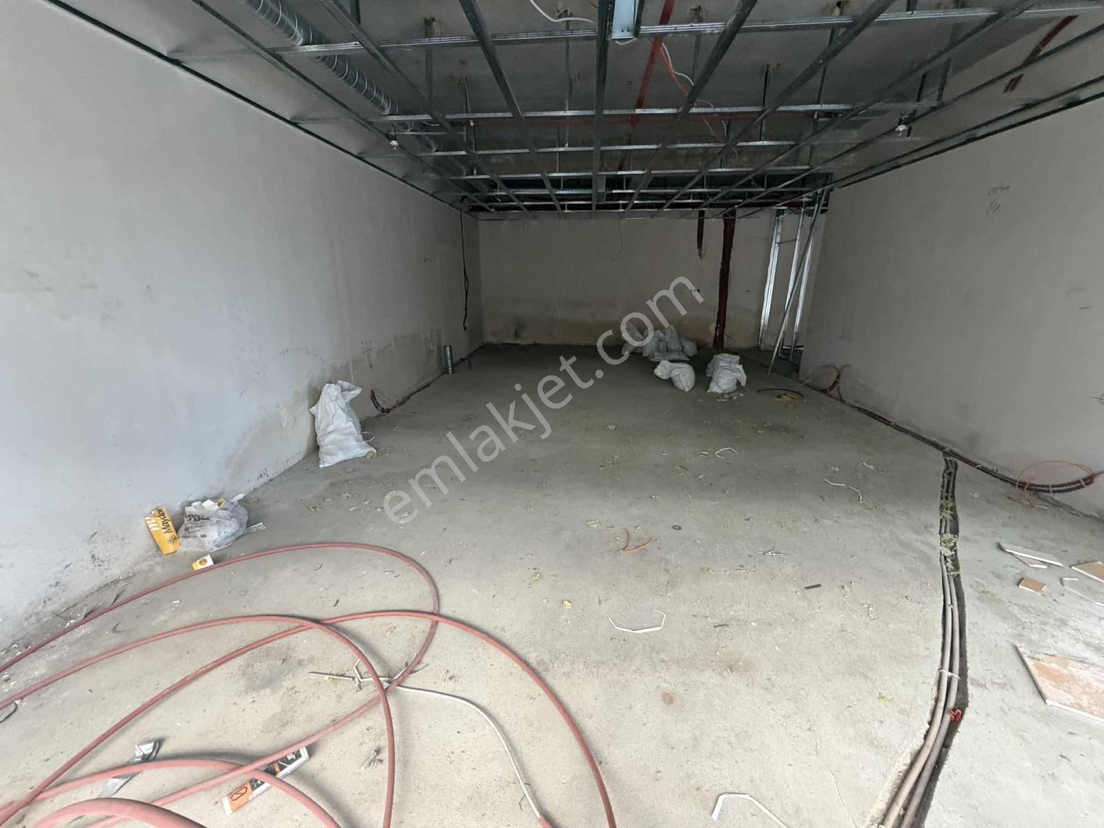 Tuzla Vema'da Meydan Katında Kiralık 186 M2 Asma Katlı Mağaza - Görsel 19