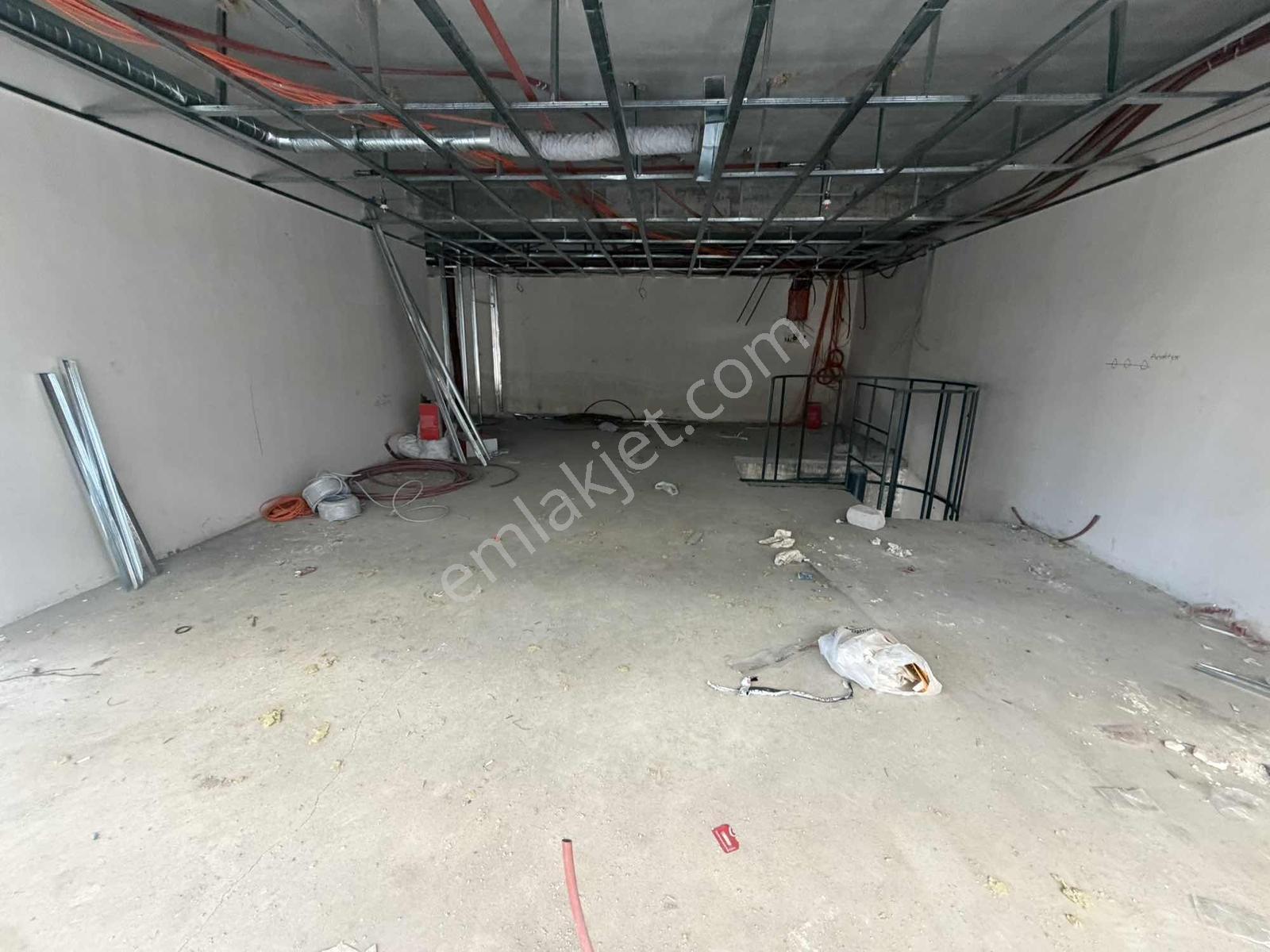 Tuzla Vema'da Meydan Katında Kiralık 186 M2 Asma Katlı Mağaza - Görsel 10
