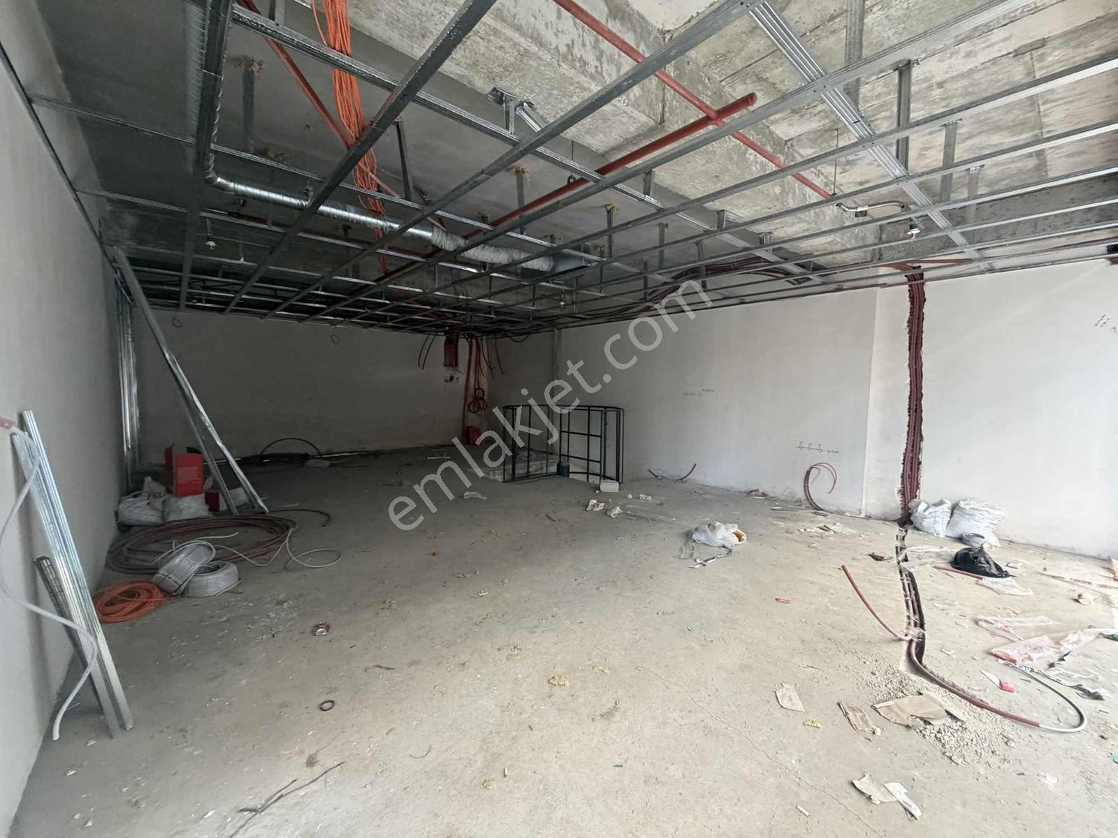 Tuzla Vema'da Meydan Katında Kiralık 186 M2 Asma Katlı Mağaza - Görsel 9