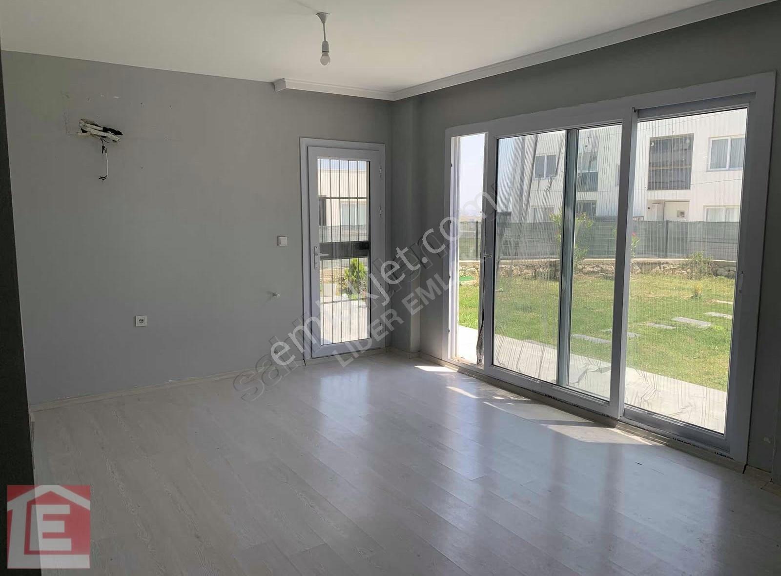 Lider'den Kiralık Site İçerisinde Güvenlikli Havuzlu Bahçe Katı - Görsel 5