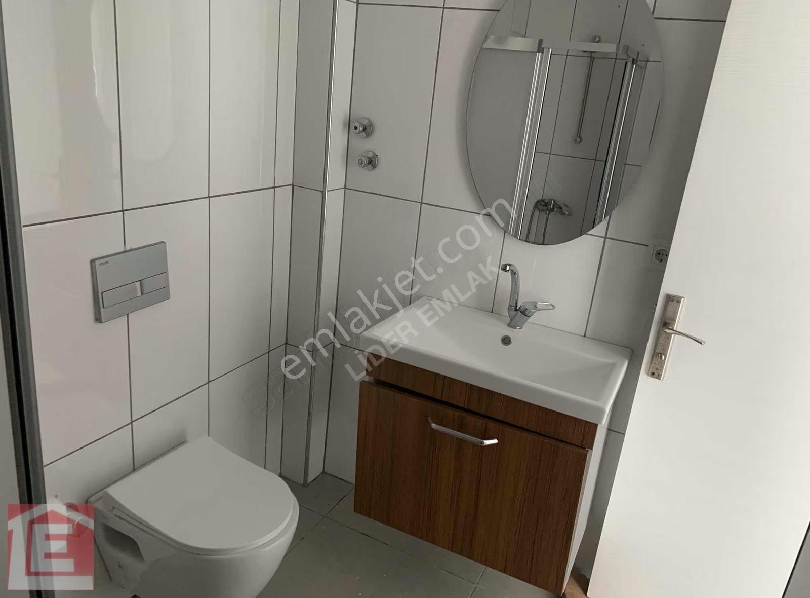 Lider'den Kiralık Site İçerisinde Güvenlikli Havuzlu Bahçe Katı - Görsel 19