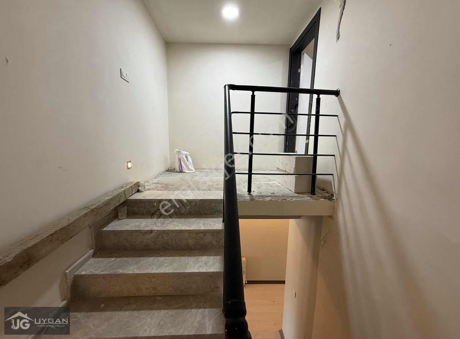 Torbalı Mah. 170m² 2+1 Sıfır Dubleks İzban Dibii Merkezi Konum - Görsel 8