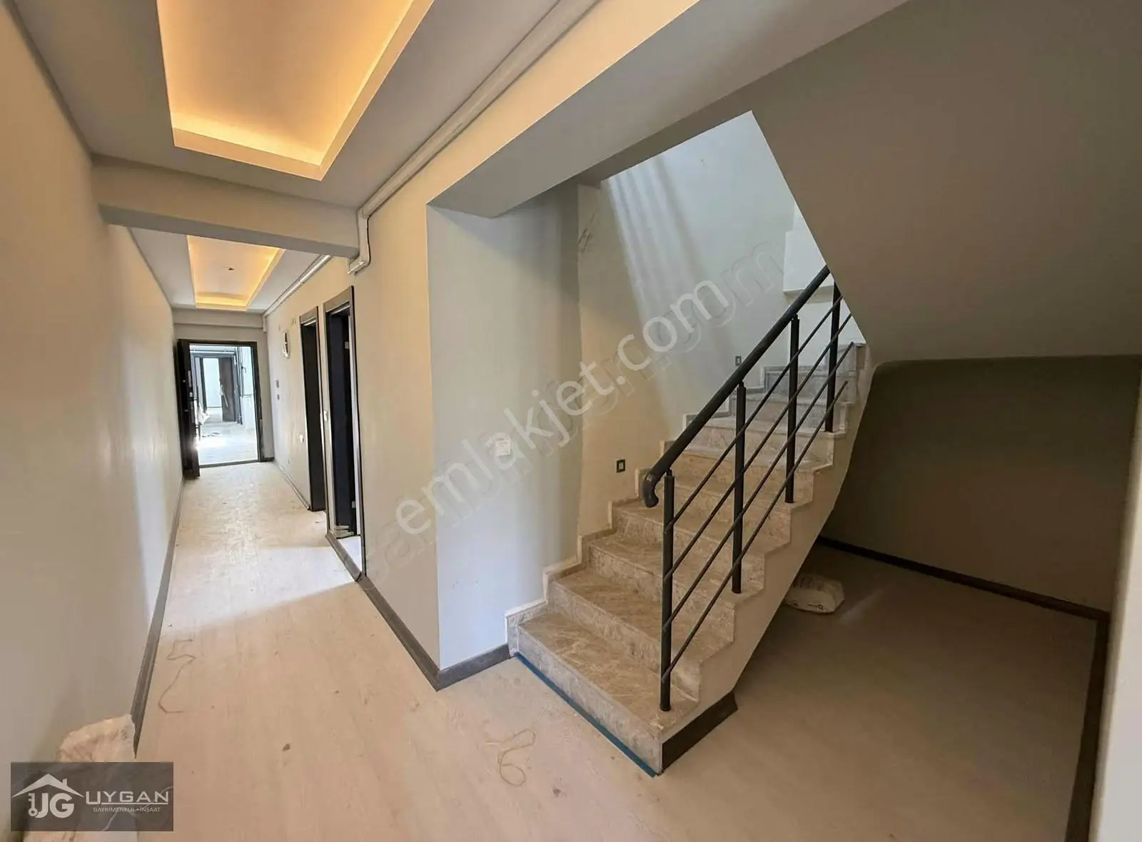 Torbalı Mah. 170m² 2+1 Sıfır Dubleks İzban Dibii Merkezi Konum