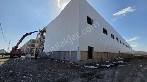 Akıncı Sanayi Sitesi 2.000 M2 Satılık Fabrika - Görsel 2