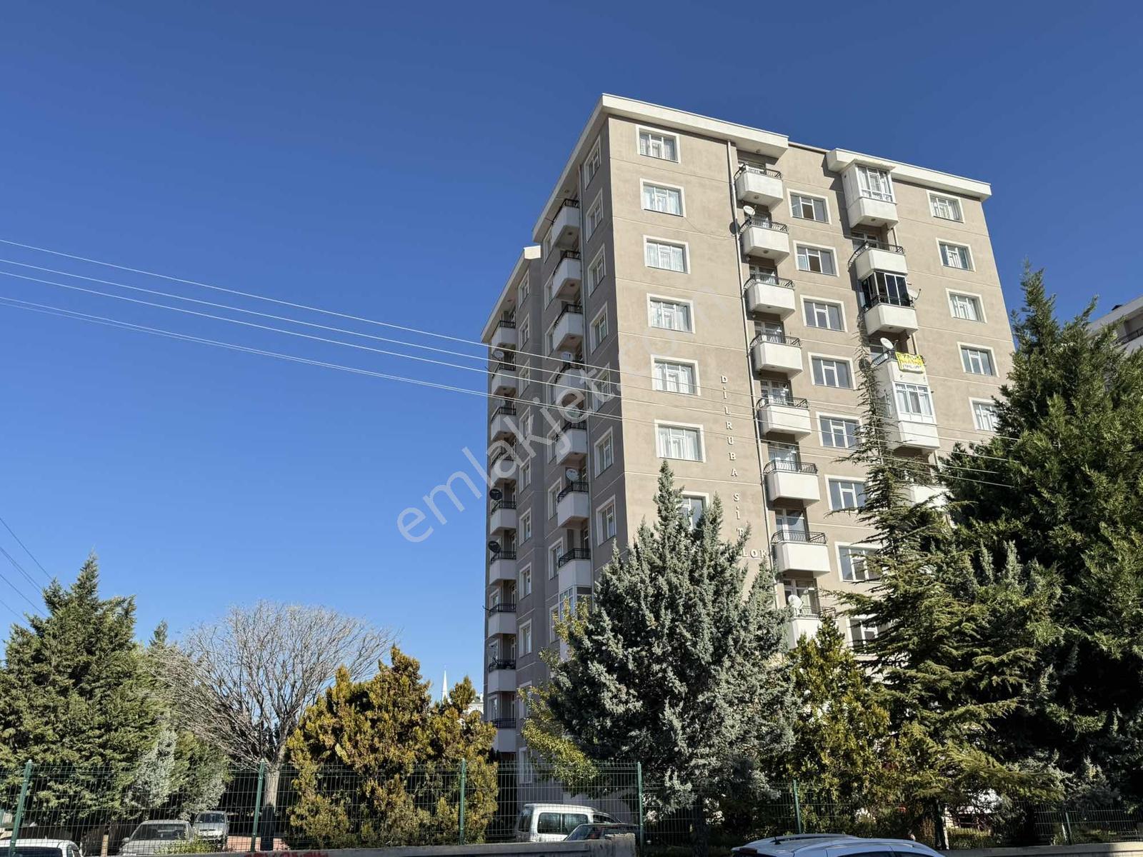 Net Emlaktan Üniversite Karşısı Kombili 3+1 Ara Kat Daire