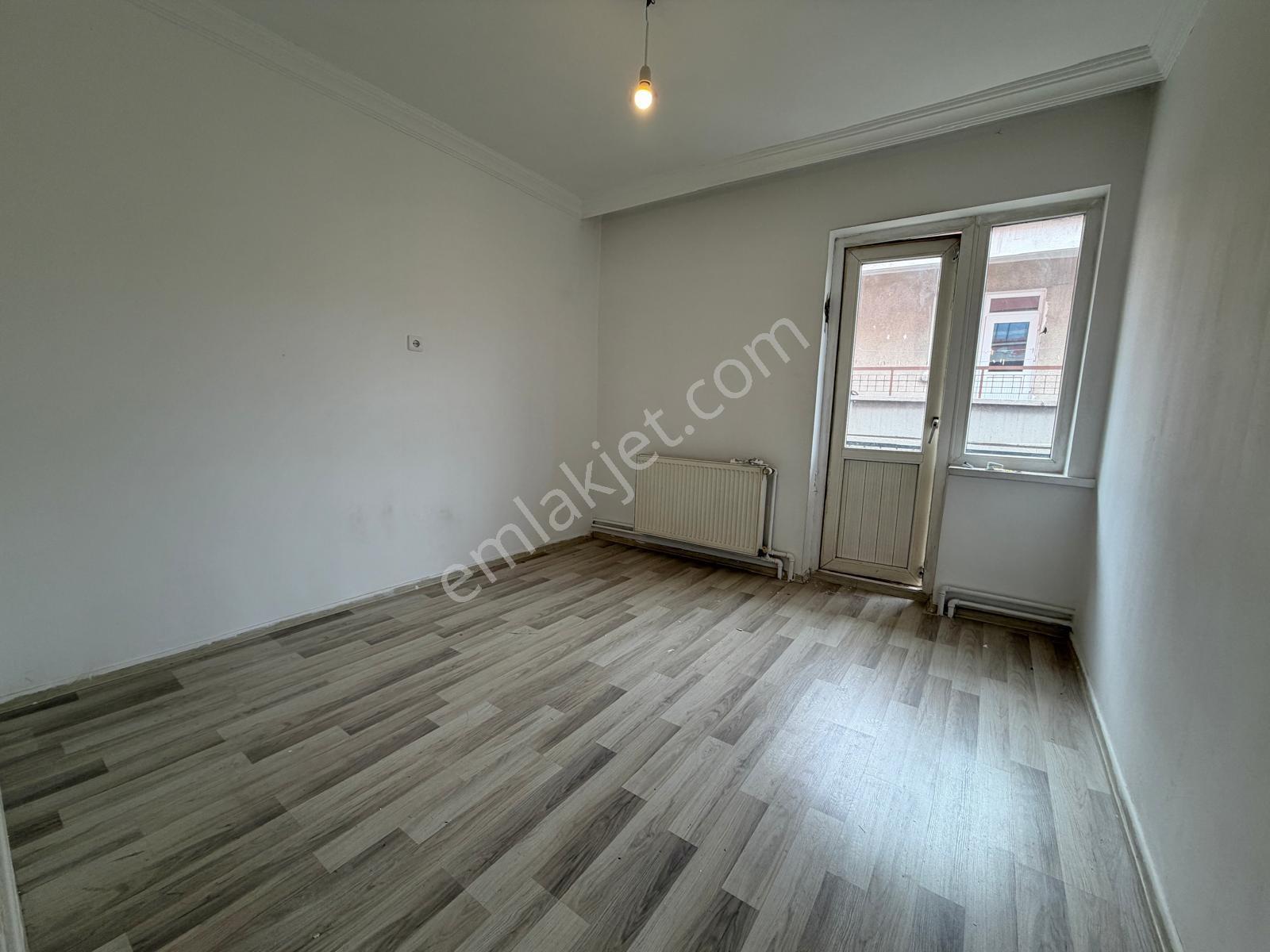 Gop Yakını Vedat Dalokay Paralelinde Ara Katta 3+1 Kiralık Daire - Görsel 15