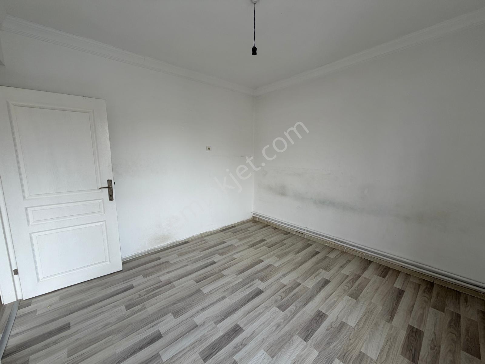 Gop Yakını Vedat Dalokay Paralelinde Ara Katta 3+1 Kiralık Daire - Görsel 11