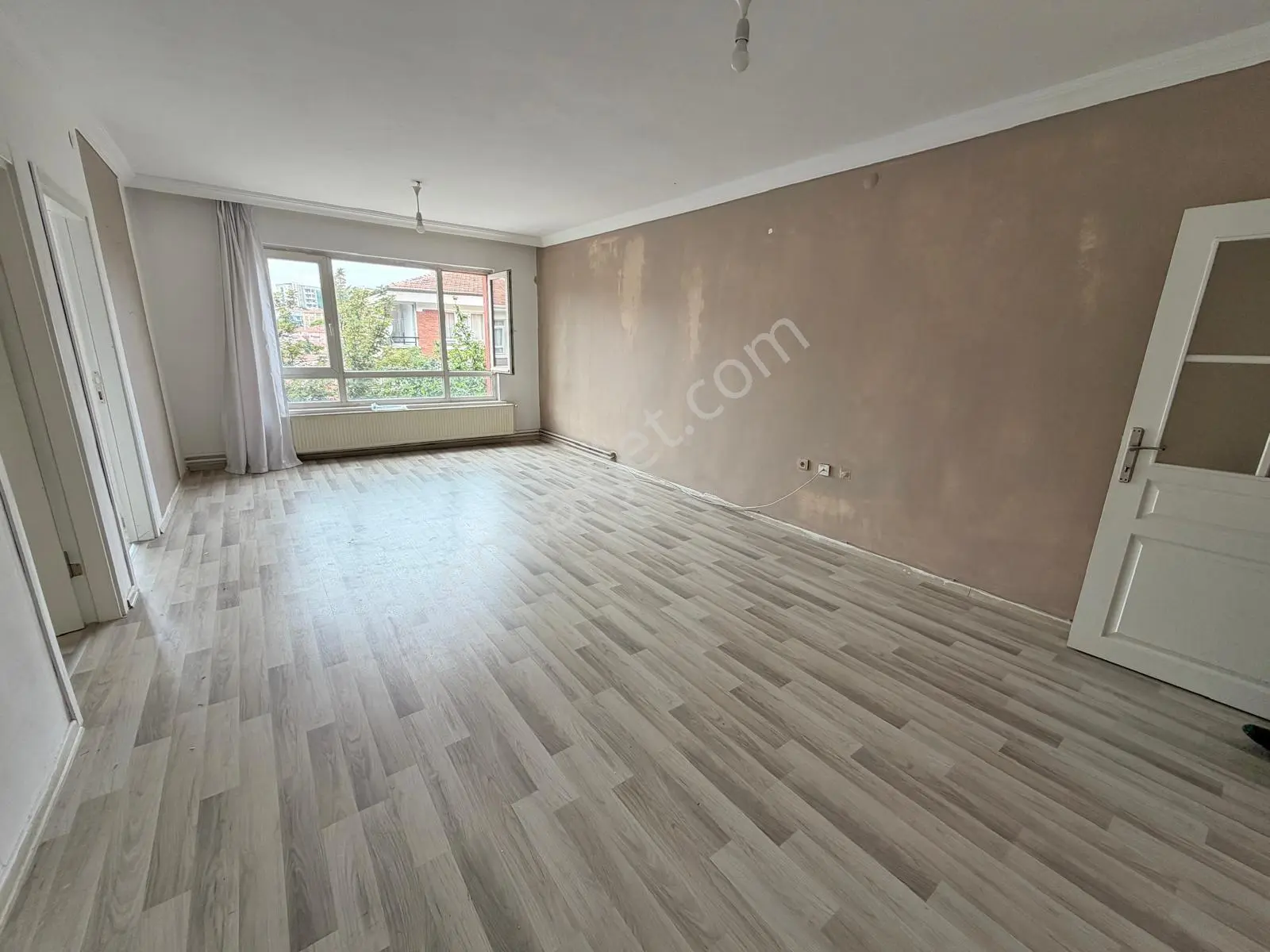 Gop Yakını Vedat Dalokay Paralelinde Ara Katta 3+1 Kiralık Daire - Görsel 5