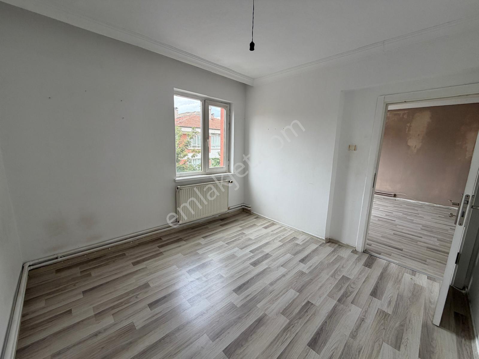 Gop Yakını Vedat Dalokay Paralelinde Ara Katta 3+1 Kiralık Daire - Görsel 10