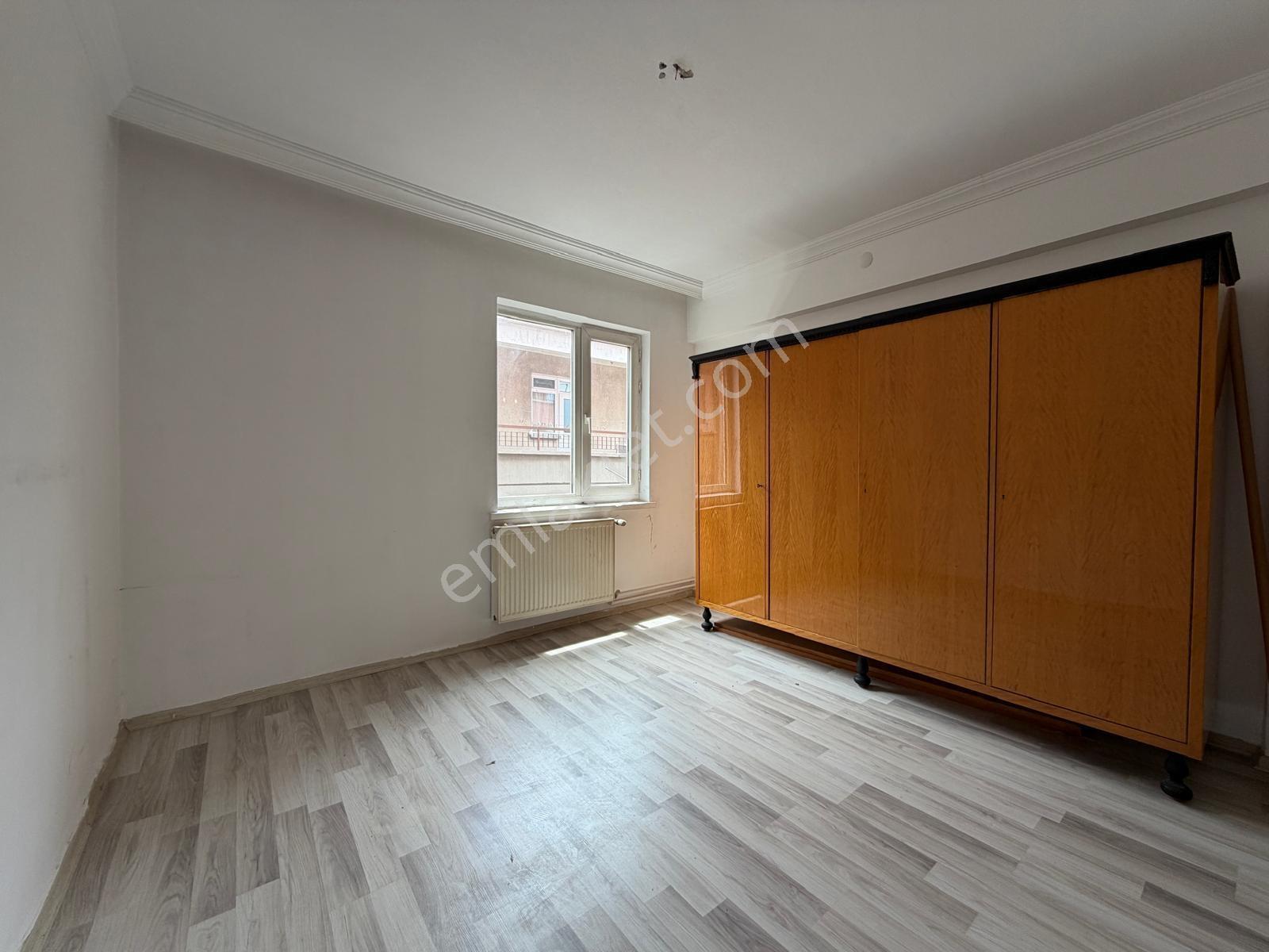 Gop Yakını Vedat Dalokay Paralelinde Ara Katta 3+1 Kiralık Daire - Görsel 23