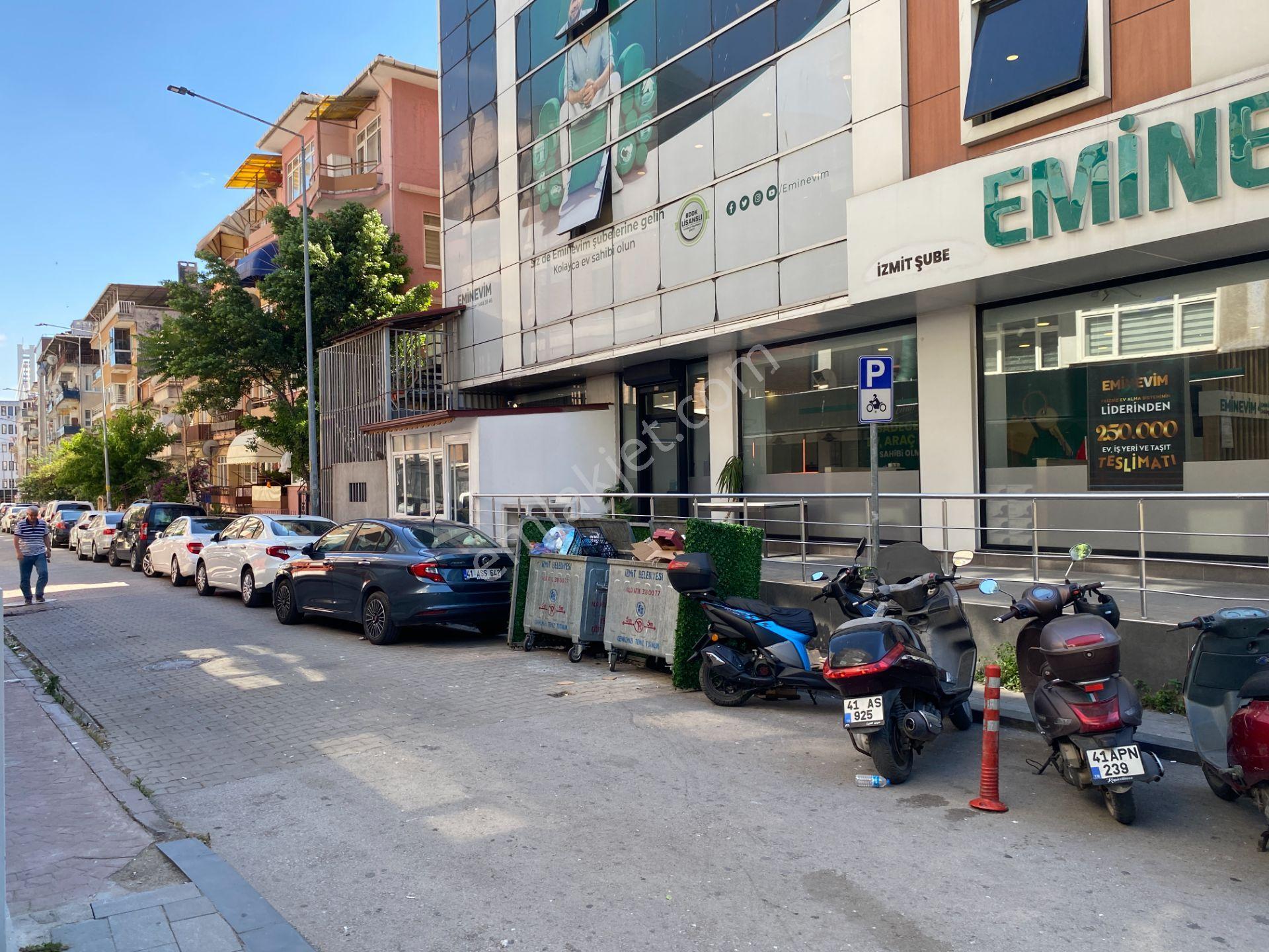 İzmit Çarşı Merkezinde Yatırıma Uygun 3+1 Satılık Daire - Görsel 4