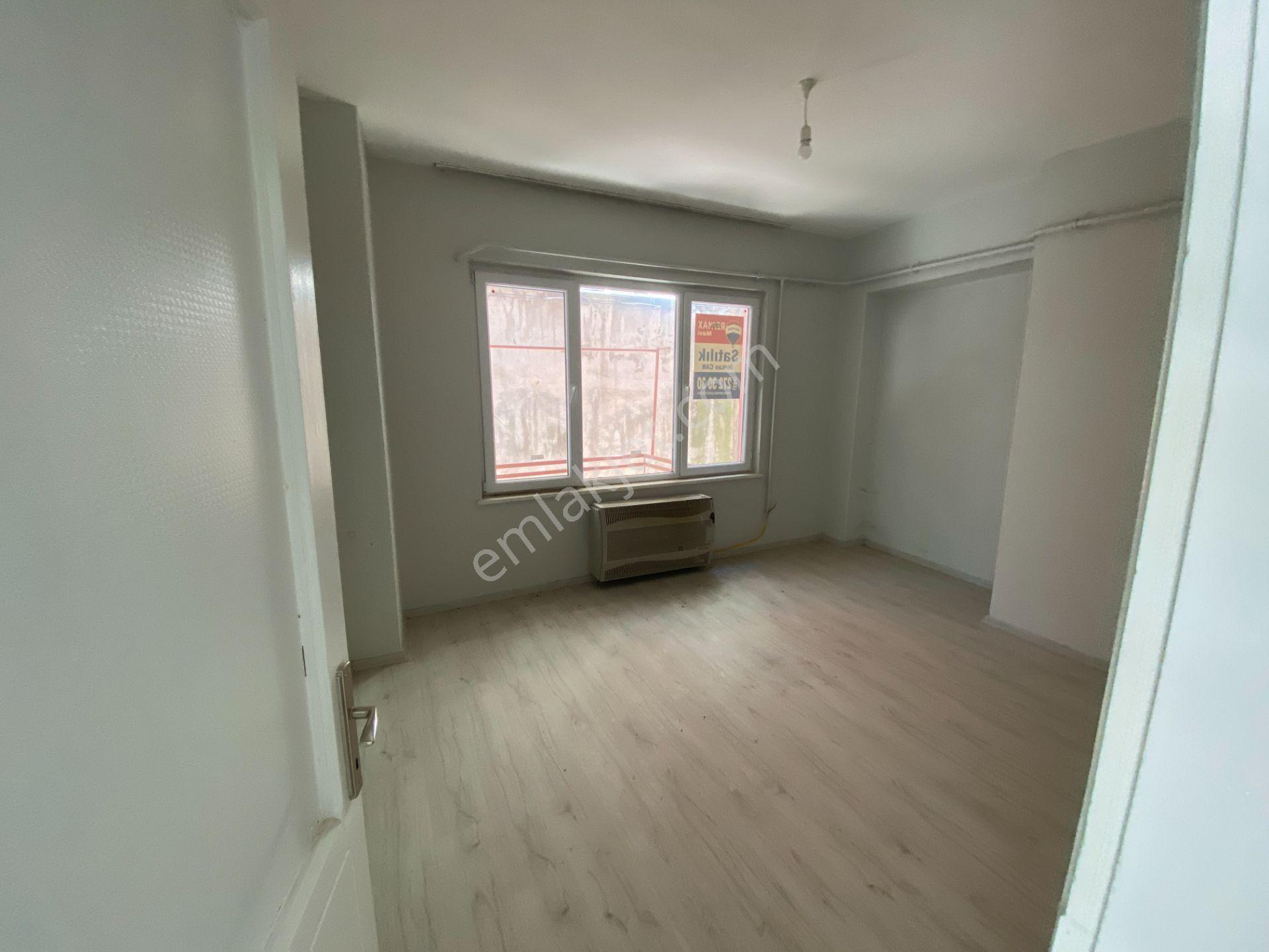 İzmit Çarşı Merkezinde Yatırıma Uygun 3+1 Satılık Daire - Görsel 14