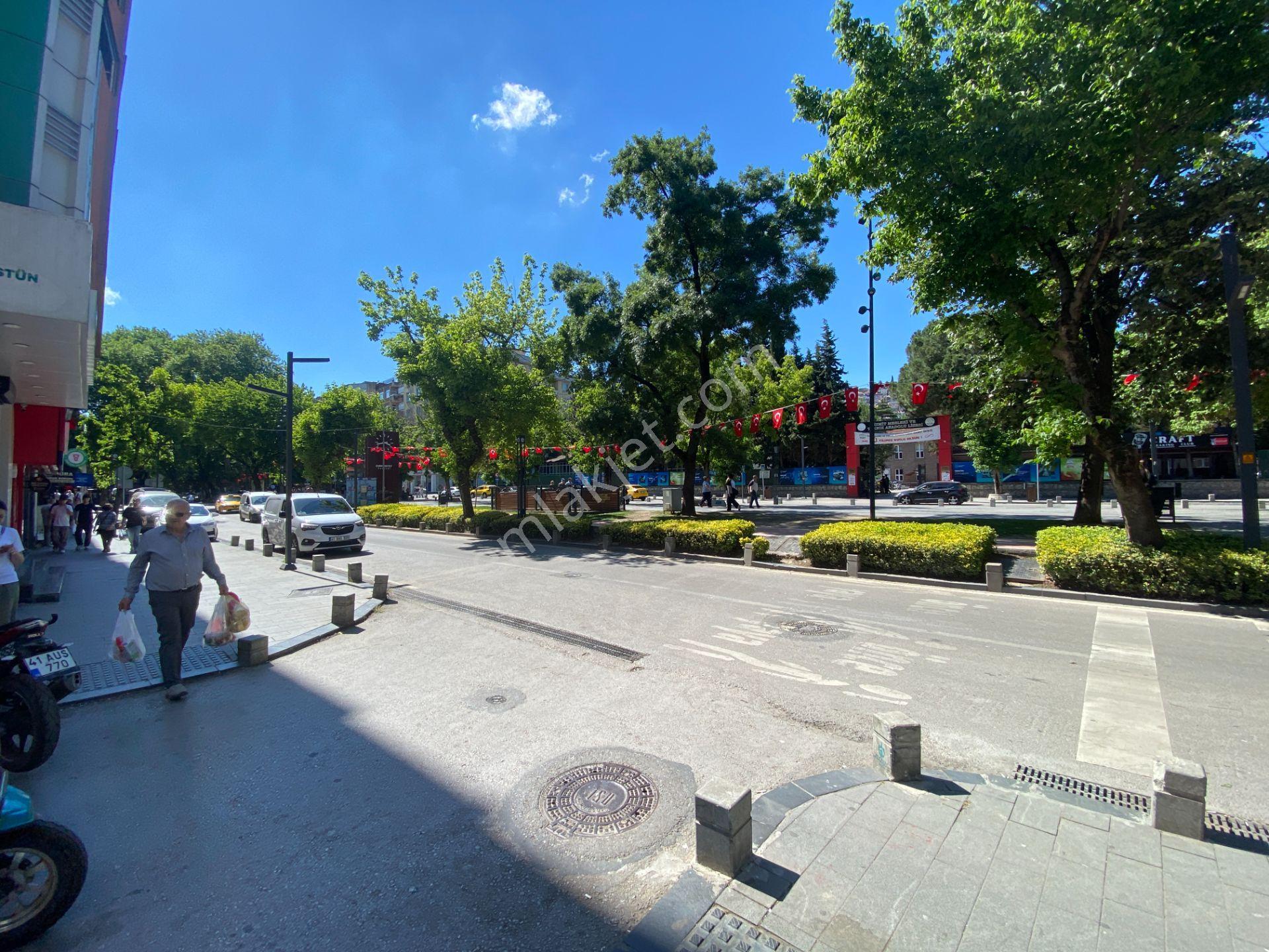 İzmit Çarşı Merkezinde Yatırıma Uygun 3+1 Satılık Daire - Görsel 3
