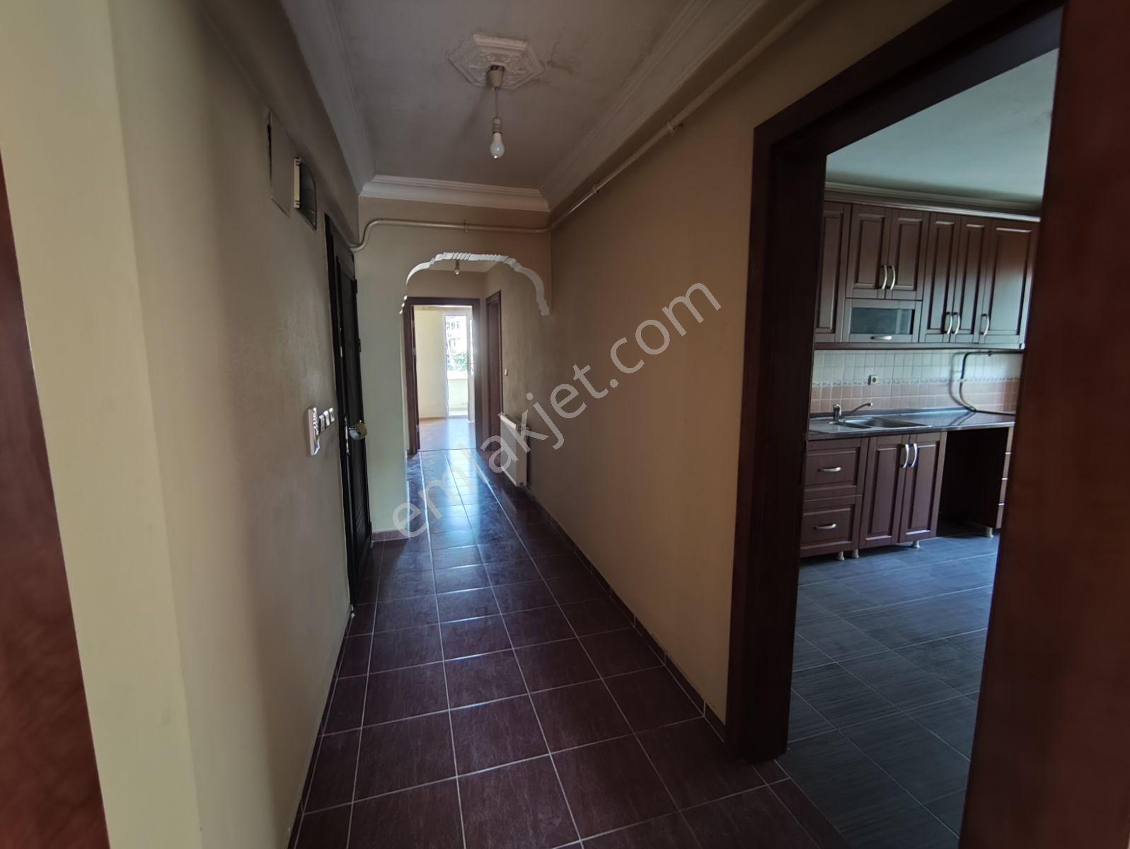 Karasu Merkezde Ayrı Mutfak Geniş Kiralık Daire - Görsel 8