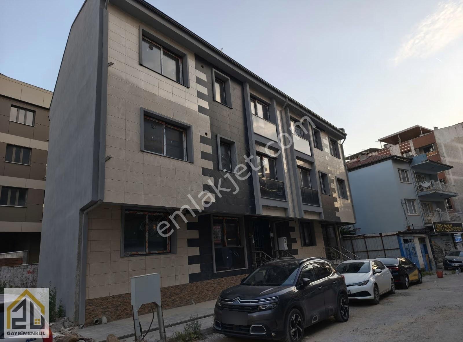 Zu Gayrimenkul Den Muradiye De 3+1 Kapalı Mutfak Arakat Daire - Görsel 21