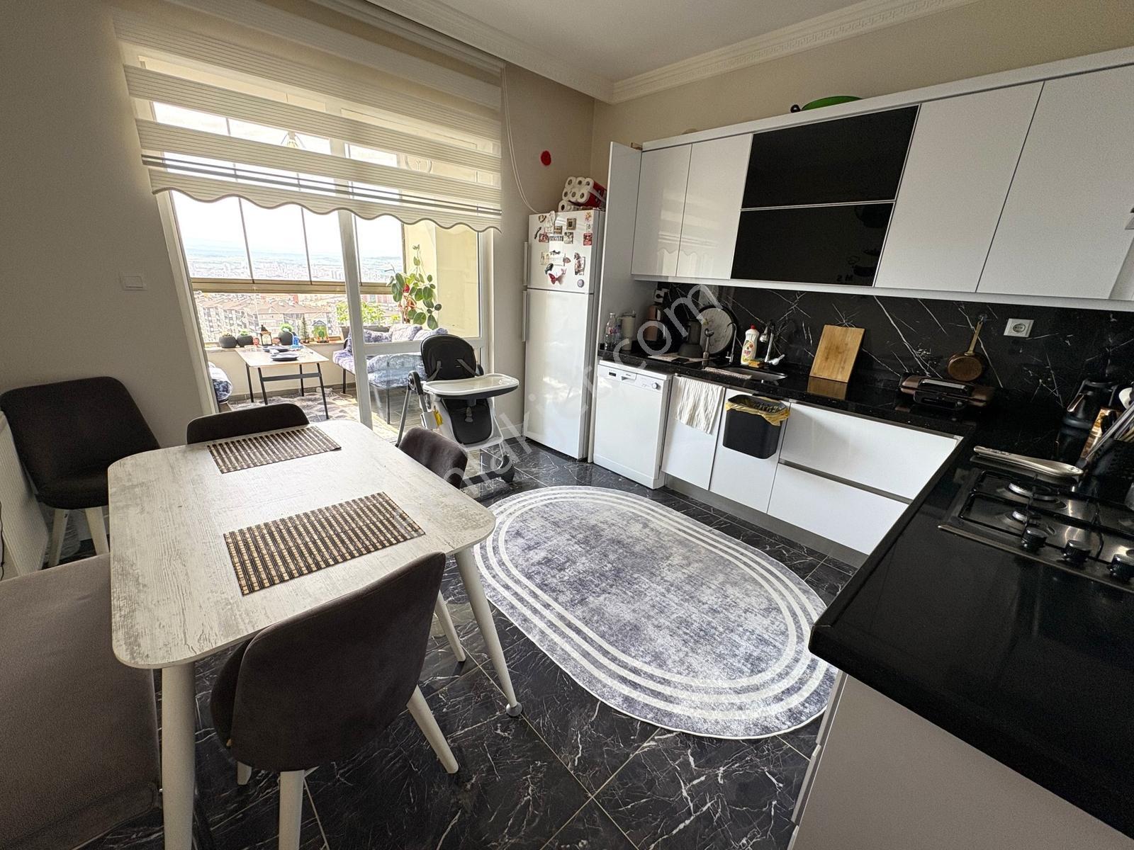 Kuzeykent Derya Doğuş Sitesi Kiracılı,kapalı Otoparklı 3+1 Daire - Görsel 6