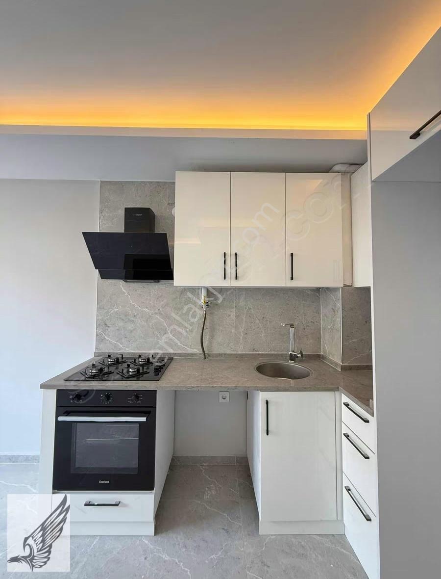Seferihisar Merkezde Kiralık 1+1 Daire - Görsel 24