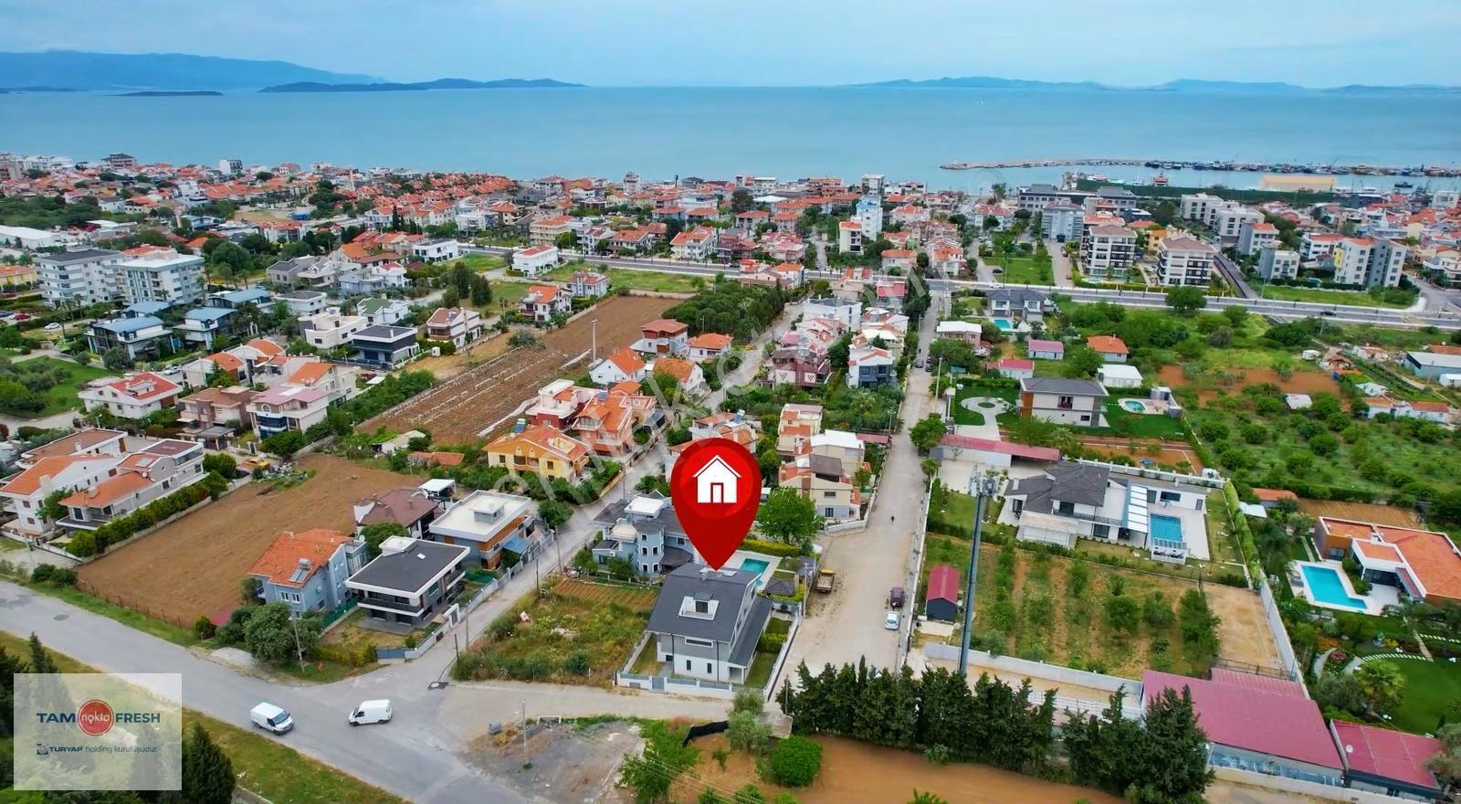 Güzelbahçe Yalı Mahallesi'nde Özenle Tasarlanmış Villa... - Görsel 11