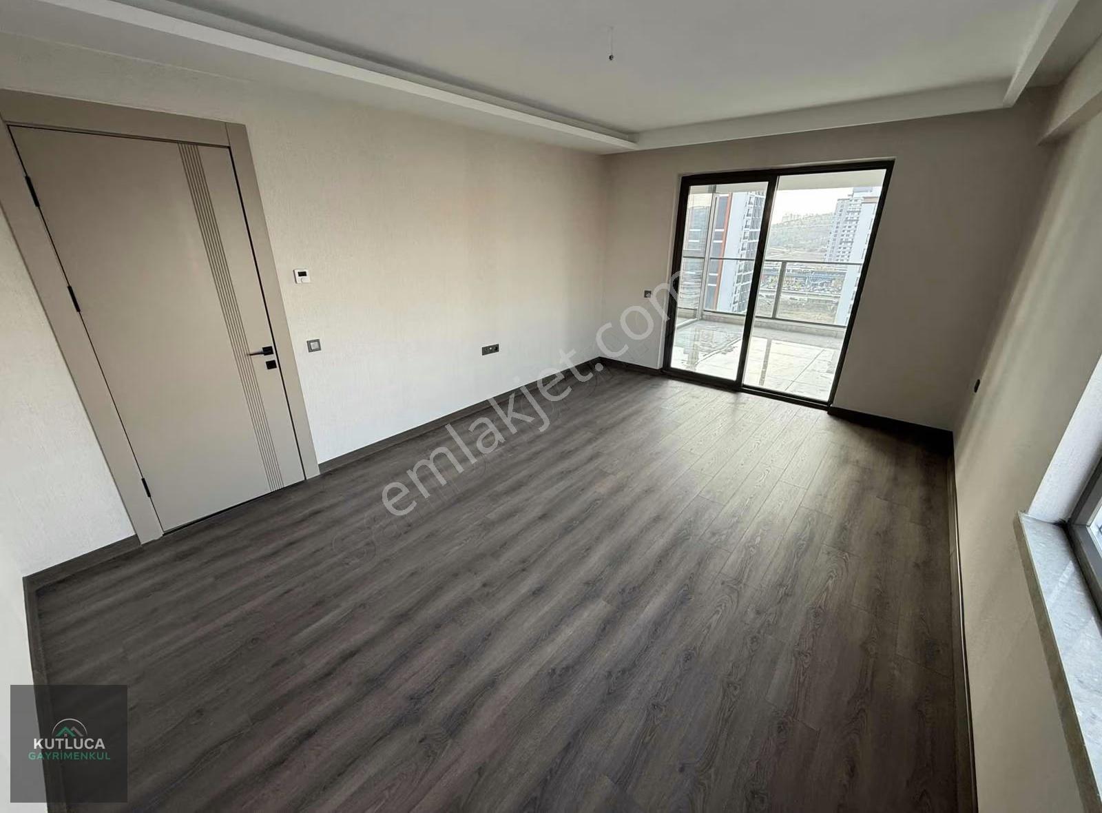 4+1 Cadde Üzeri Okul Market Yakın Sosyal Donatılı Emsalsiz Daire - Görsel 24
