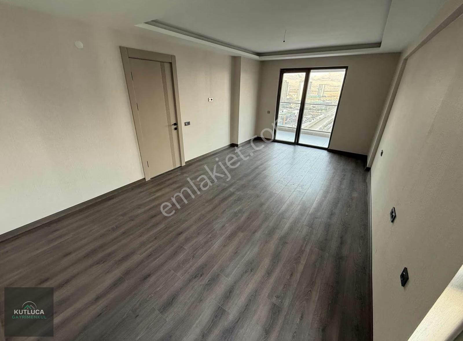 4+1 Cadde Üzeri Okul Market Yakın Sosyal Donatılı Emsalsiz Daire - Görsel 27