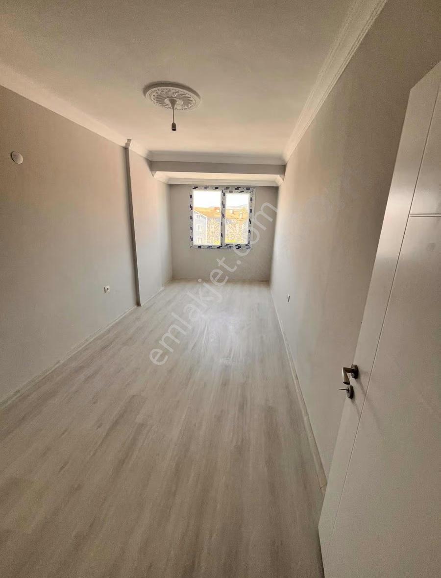 Banaz 31 Ağustos Mh Yolüzeri 110m2 2+1 4.kat Daire - Görsel 9