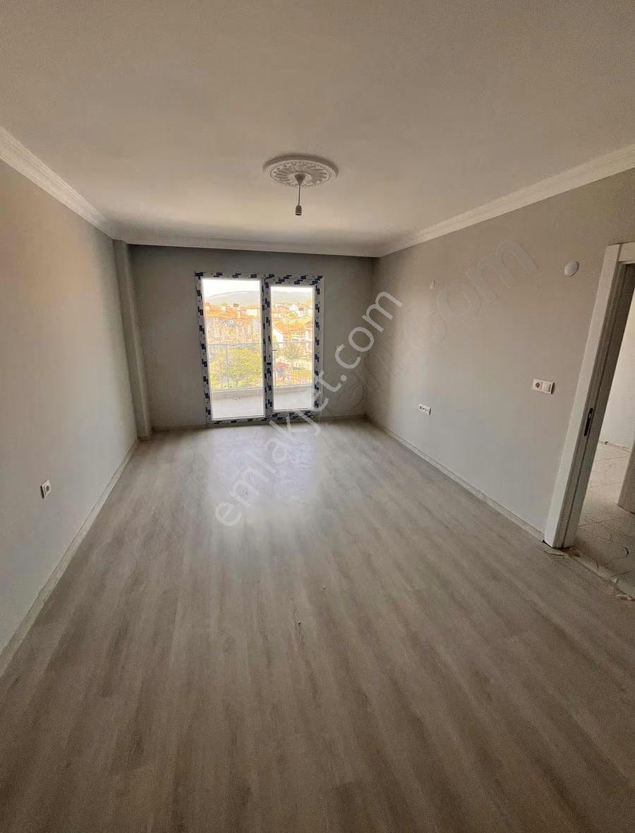 Banaz 31 Ağustos Mh Yolüzeri 110m2 2+1 4.kat Daire - Görsel 14