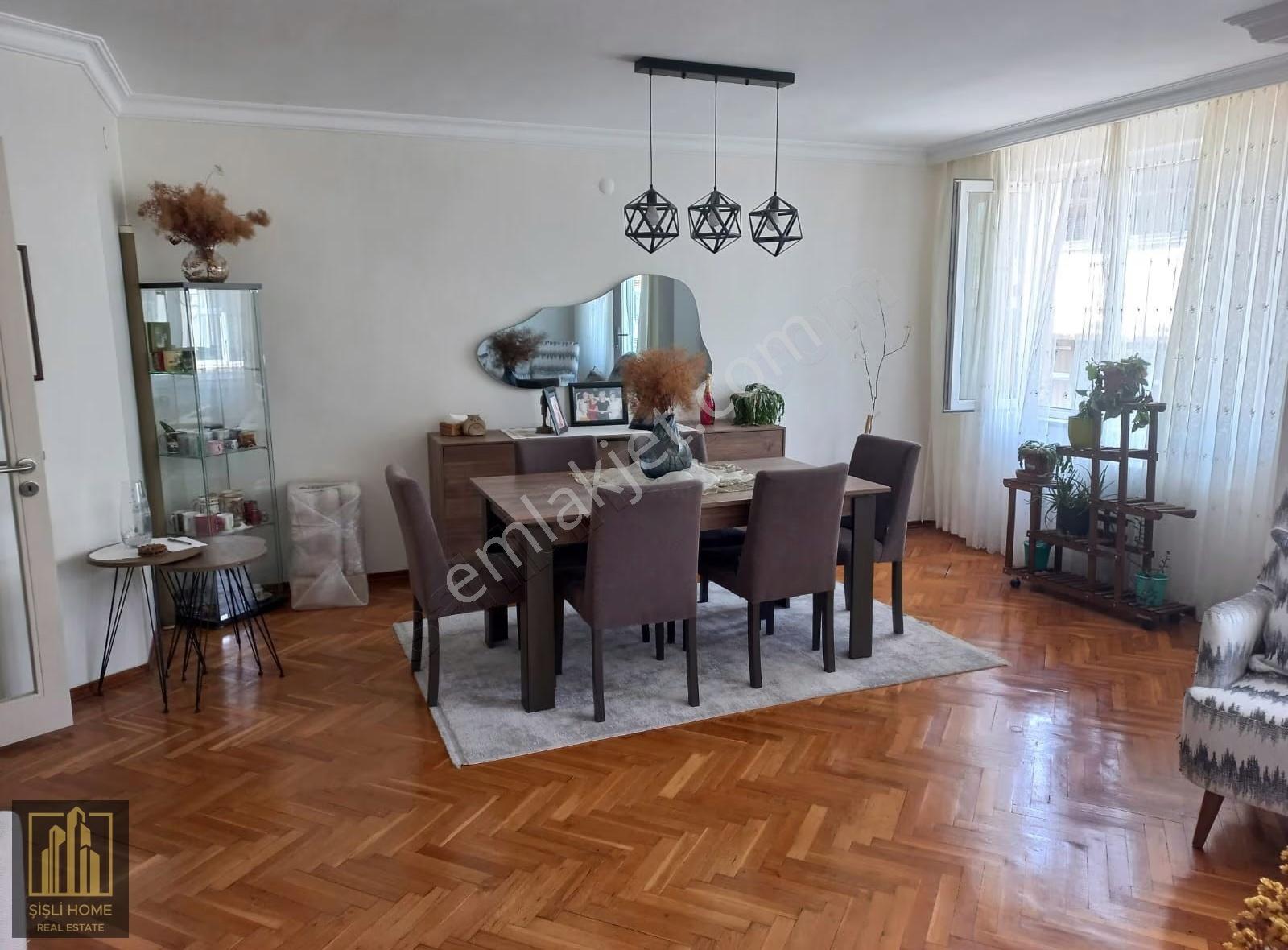 Perihan Sokakda Dubleks 180 M2 5+1 Asansörlü Lüks Daire - Görsel 8