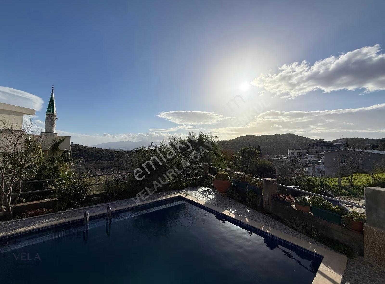 Urla Çeşmealtı, Deniz Manzaralı Eşyalı Kiralık 2+1 Villa - Görsel 12