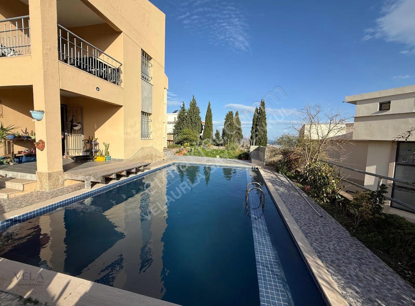 Urla Çeşmealtı, Deniz Manzaralı Eşyalı Kiralık 2+1 Villa - Görsel 27