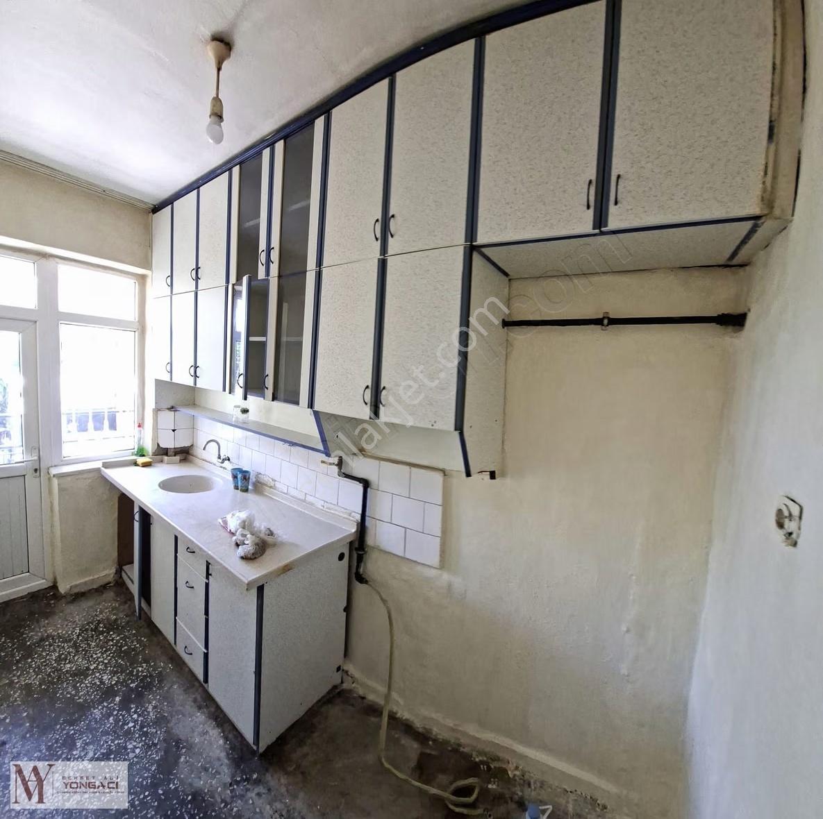 Binkonutta Erenkaya Tranvay Durağının Yanında 3+1 Kiralık Daire - Görsel 15