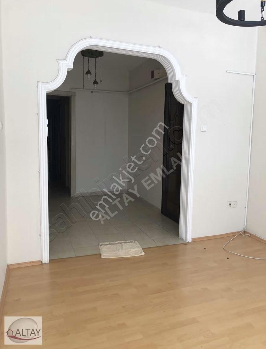 Zeynep Kamil'de Ana Caddeye Yakın 2+1 Giriş 28.000tl - Görsel 6