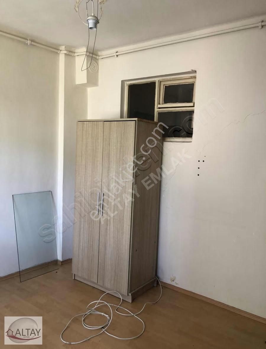 Zeynep Kamil'de Ana Caddeye Yakın 2+1 Giriş 28.000tl - Görsel 15