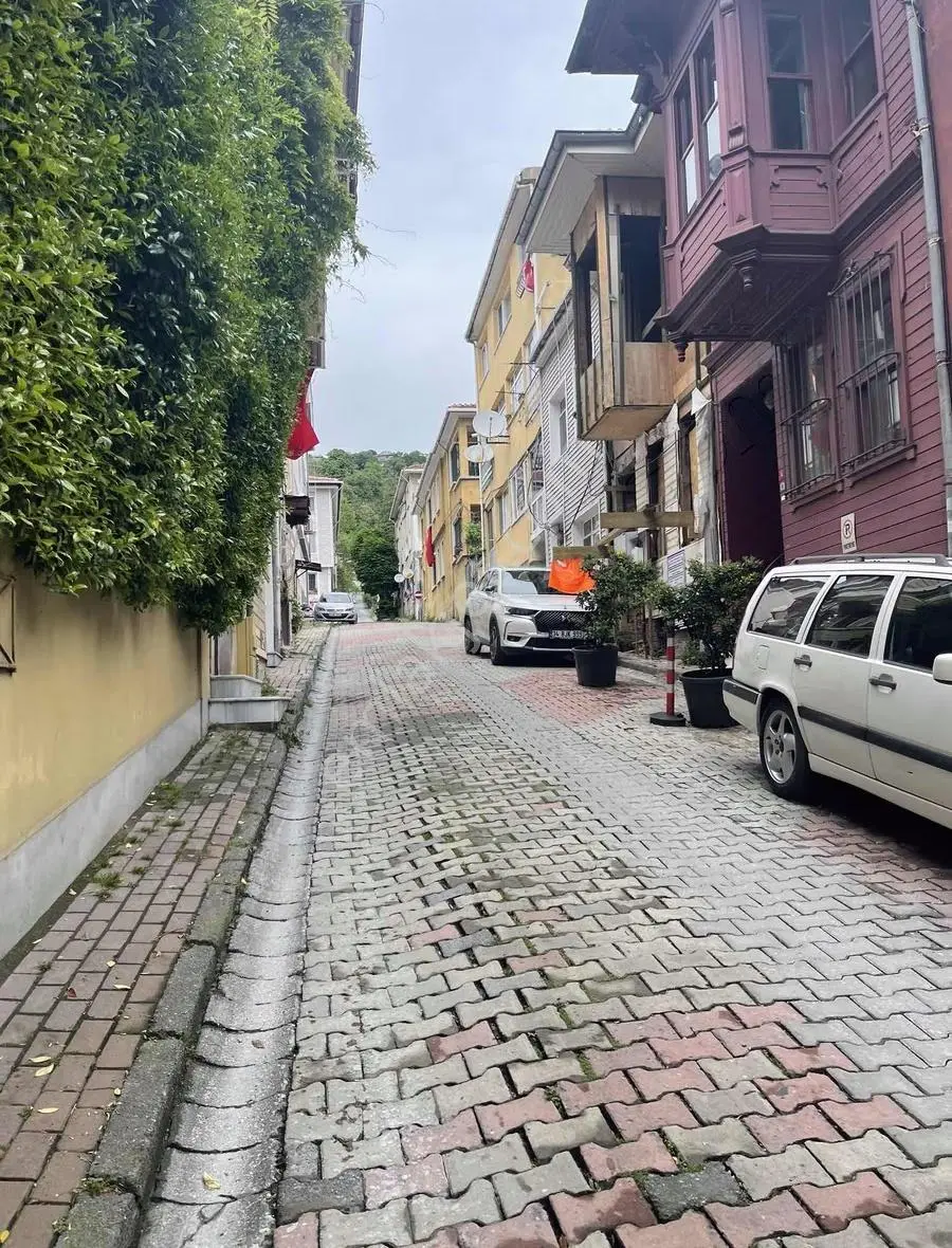 Sarıyer Büyükdere'de Yenilenmiş Satılık Daire