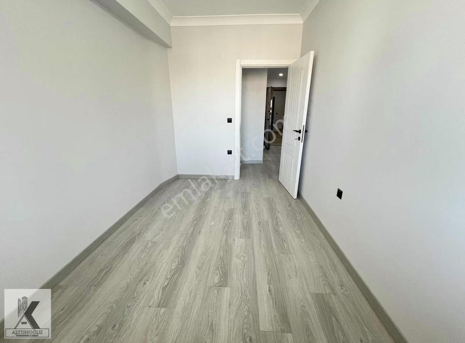 Altunoğlu"ndan E-5 Metrobüse 2 Dakika Sıfır 2+1 95m2 Ara Kat - Görsel 23