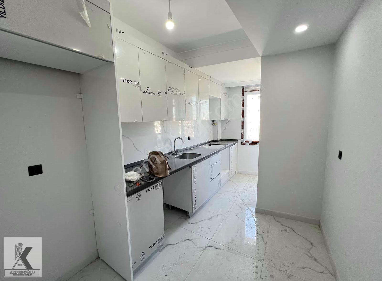 Altunoğlu"ndan E-5 Metrobüse 2 Dakika Sıfır 2+1 95m2 Ara Kat - Görsel 5