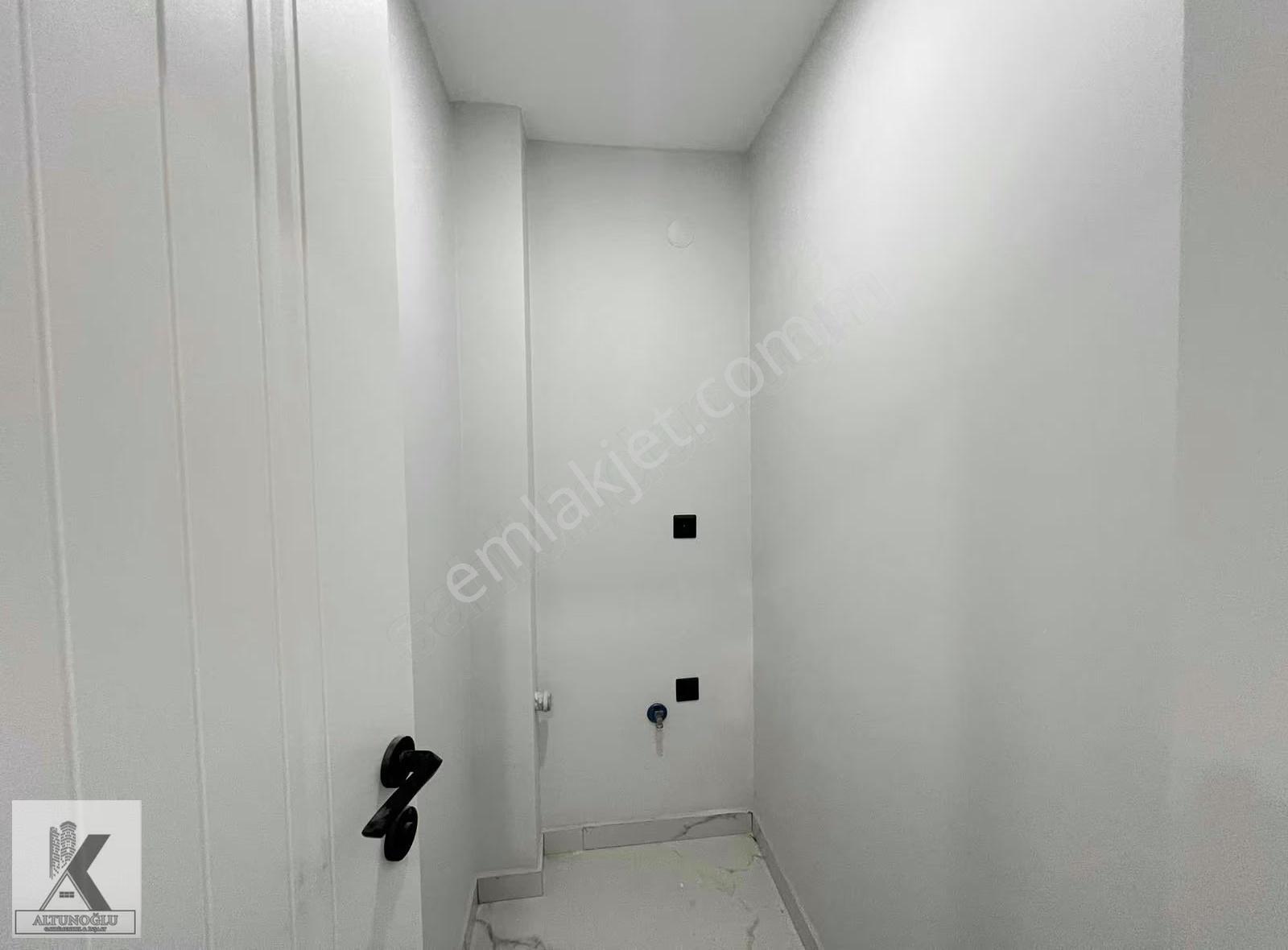 Altunoğlu"ndan E-5 Metrobüse 2 Dakika Sıfır 2+1 95m2 Ara Kat - Görsel 17
