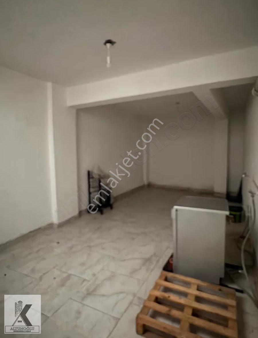 Altunoğlu"ndan Cadde Üzerinde Yeni Bina 75m2 Depolu Dükkan - Görsel 9