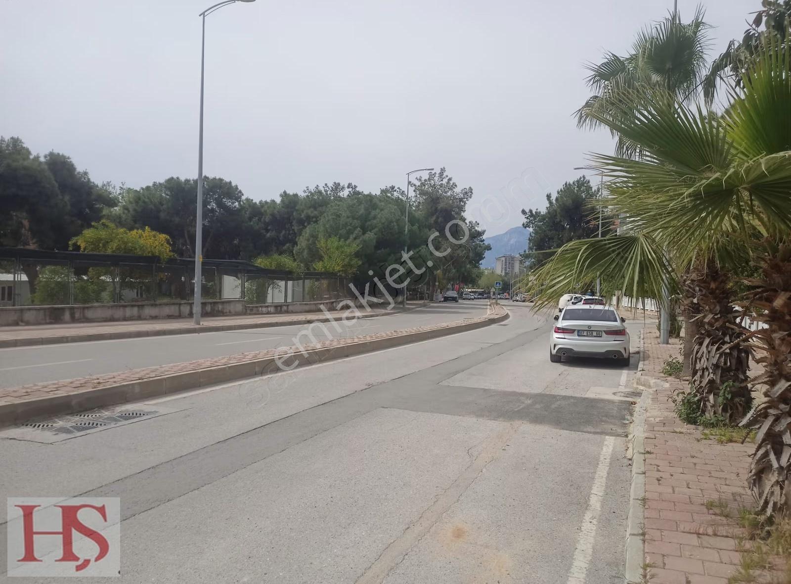 Antalya Konyaaltı Altınkumda Deniz Manzaralı Eşyalı Kiralık 1+1 - Görsel 14