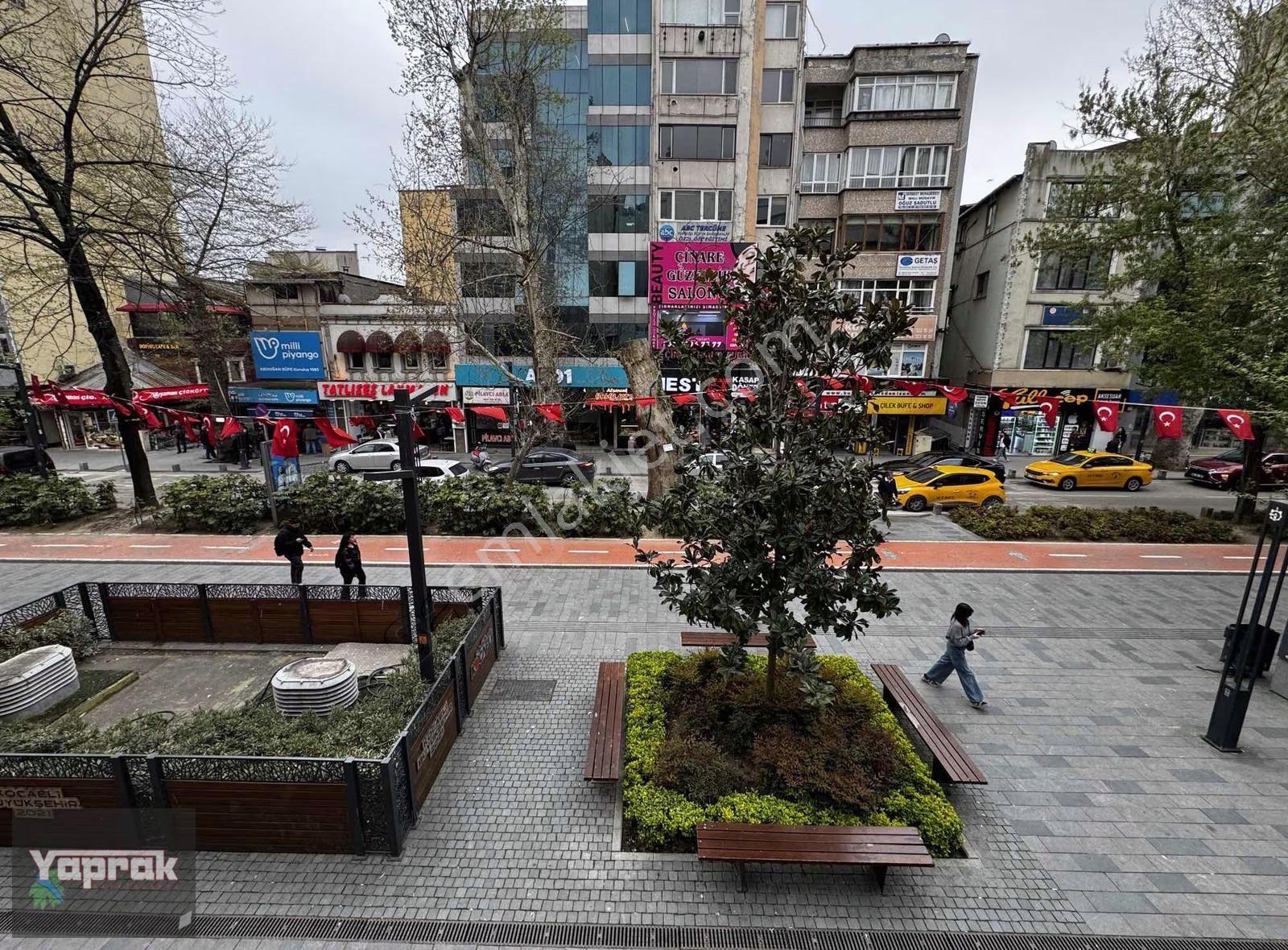 İzmit'in En Gözde Caddesi "yürüyüş Yolunda" - Görsel 23