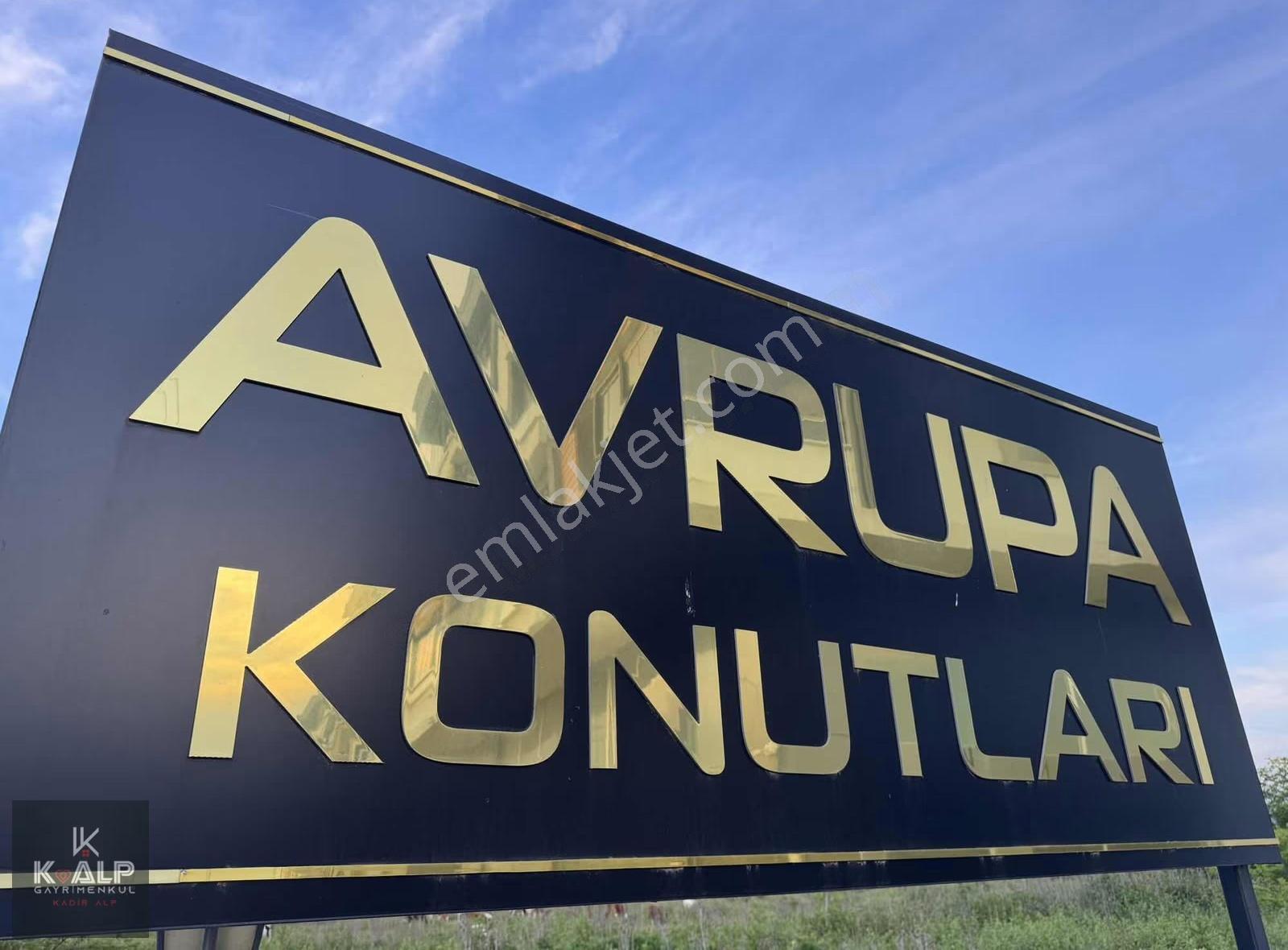 Avrupa Konutlarında Satılık 3+1 Daire Sıfır Ayarında