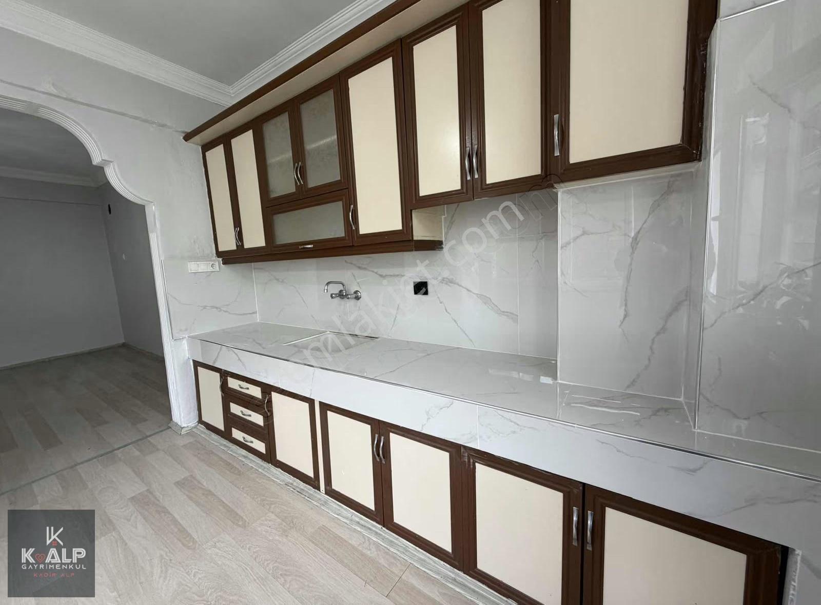 Hüsnübey Caddesinde Satılık Uygun Fiyatlı 3+1 Daire - Görsel 3