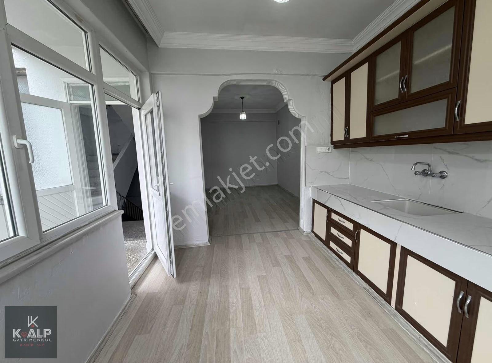 Hüsnübey Caddesinde Satılık Uygun Fiyatlı 3+1 Daire - Görsel 7