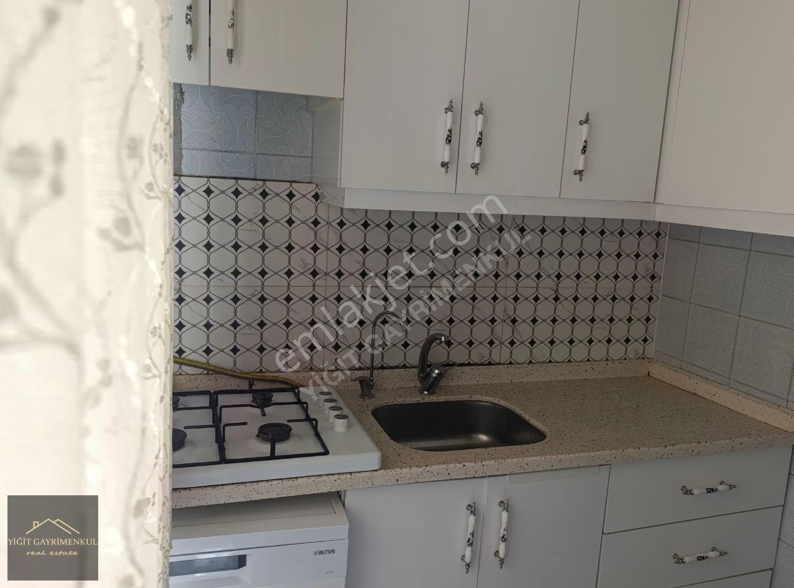Küçükçekmece Söğütlü Çeşme De 2+1 Satılık - Görsel 12