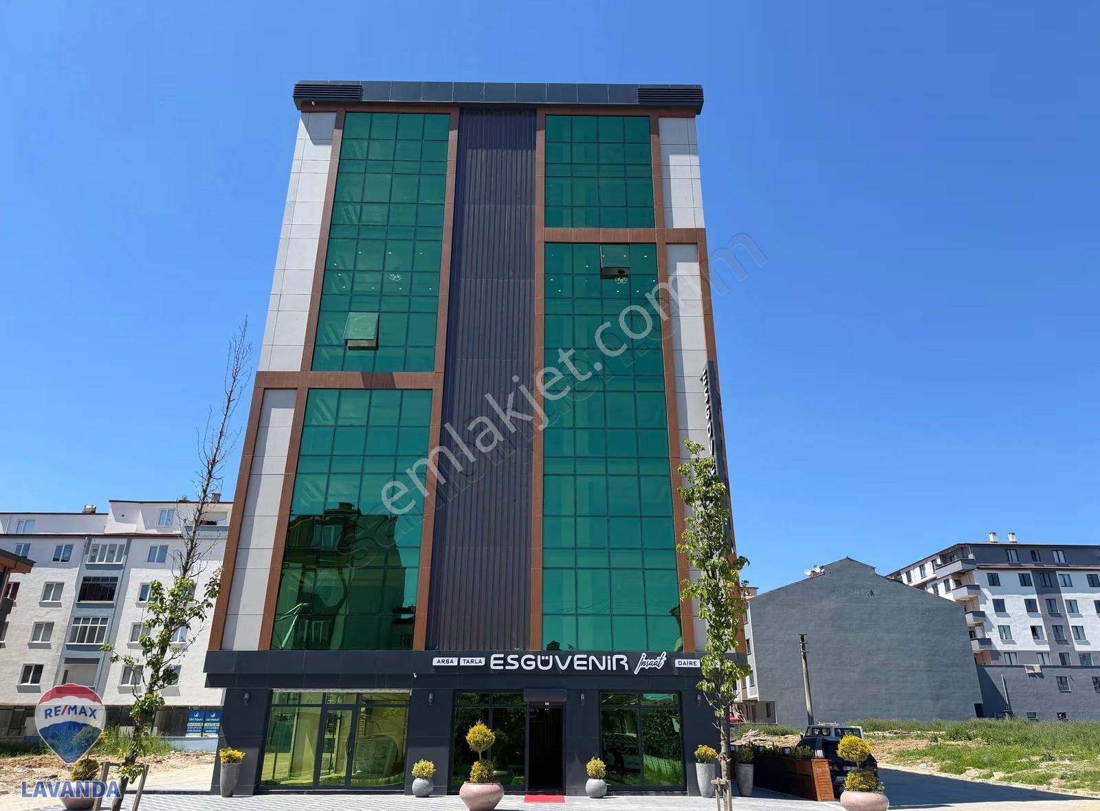 Remax Lavanda'dan Kapaklı'nın Merkezinde Satılık 1+1 Ofis&daire