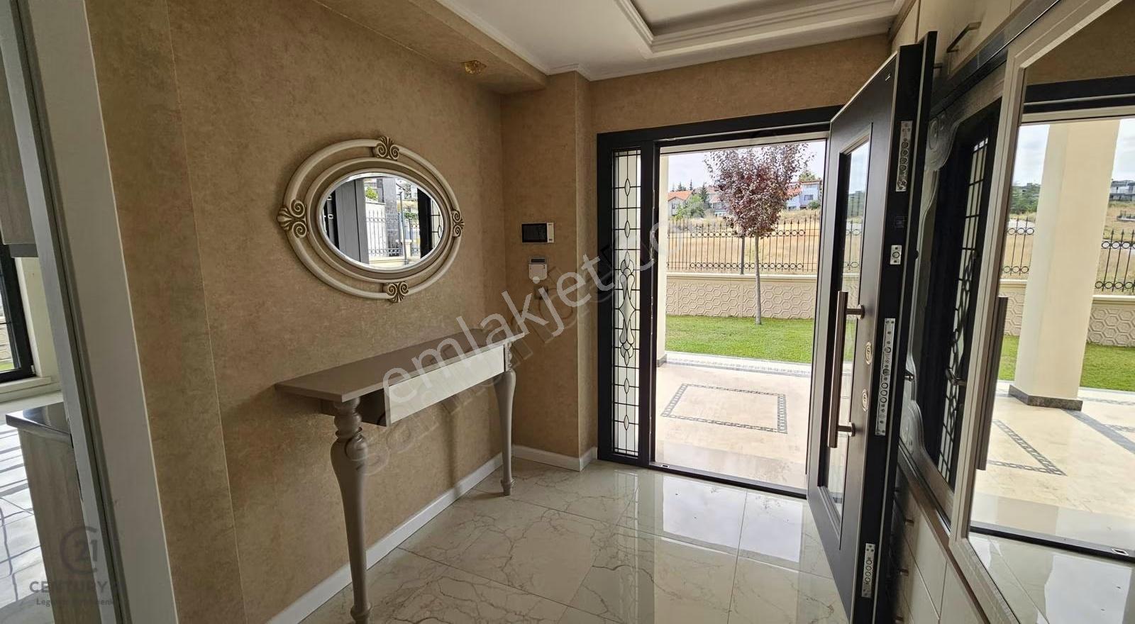 Güzelyalı Mahallesinde Lüks Satılık 5+2 Villa Fırsatı - Görsel 11