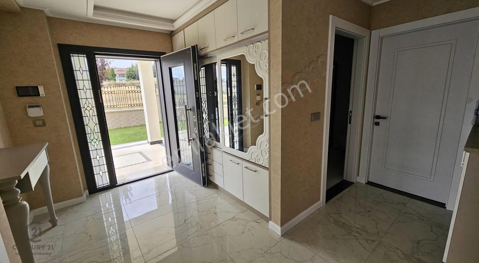 Güzelyalı Mahallesinde Lüks Satılık 5+2 Villa Fırsatı - Görsel 24
